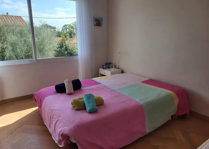 Сasa de vacaciones Cosy 10 Min A Pied De L'hyper Centre La Rochelle (Charente-Maritime)